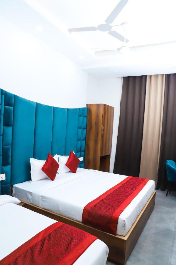 Hotel Dream Town By Cozy Hotels & Resorts Amritsar Exterior foto